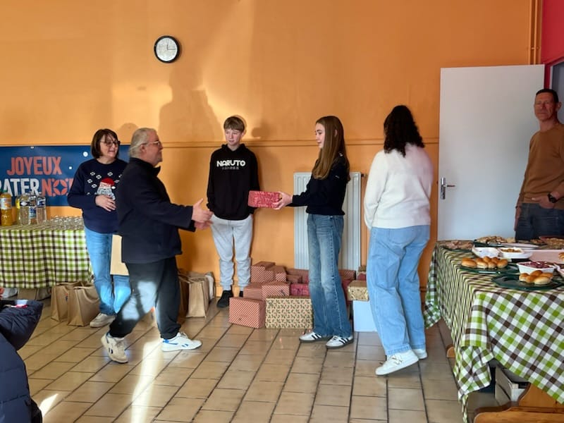 Boîtes solidaires de Noël 3e2